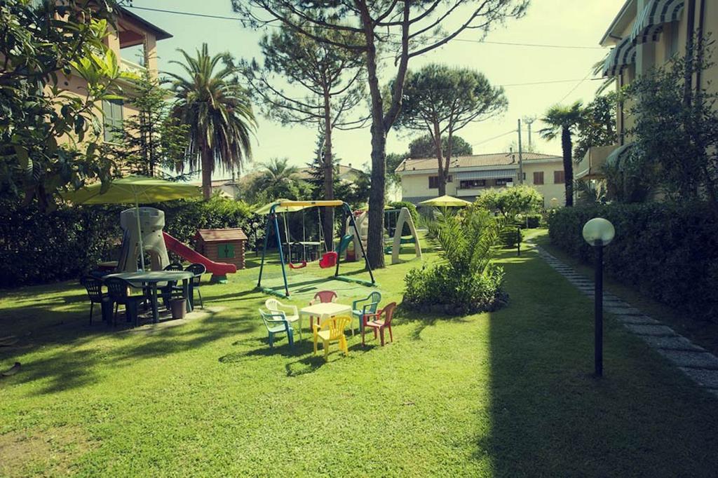 Hotel Parma Mare Marina di Massa Ngoại thất bức ảnh